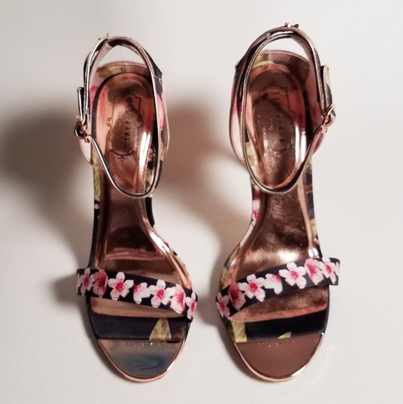 Ted Baker London Heeled Ankle Strap Sandals - Picture 8 of 8